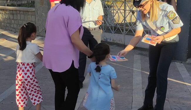 Η Ελληνική Αστυνομία διένειμε ενημερωτικό υλικό κυκλοφοριακού περιεχομένου στους μαθητές της Δυτικής Ελλάδας