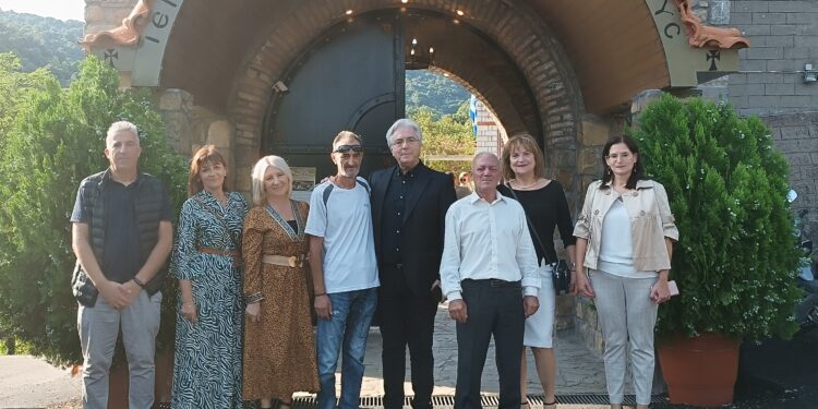 Ο Υποψήφιος Δήμαρχος Αγρινίου Δ.Τραπεζιώτης στους εσπερινούς στον Ι.Ν. Γενέσιο της Θεοτόκου στο Παναιτώλιο και στο Καινούργιο