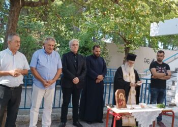 Ο Δημήτρης Τραπεζιώτης παρέστη στον αγιασμότου 9 ου Δημοτικού και του 1 ου Ειδικού Δημοτικού Σχολείου Αγρινίου