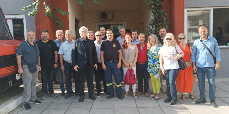 Ο Δ. Τραπεζιώτης σε Πυροσβεστική , Δικαστικό Μέγαρο, Αστυνομία και στο κέντρο της πόλης