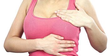 10 λόγοι στους οποίους μπορεί να οφείλεται ο πόνος στο μαστό