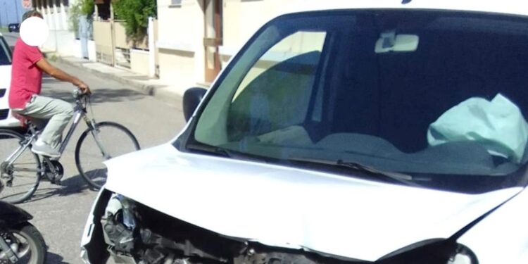 Τροχαίο με τραυματισμό στο κέντρο του Μεσολογγίου