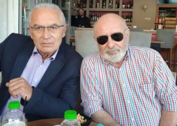 Συντετριμμένος ο Σάκης Τορουνίδης από το θάνατο του  Άγγελου Χριστοδούλου