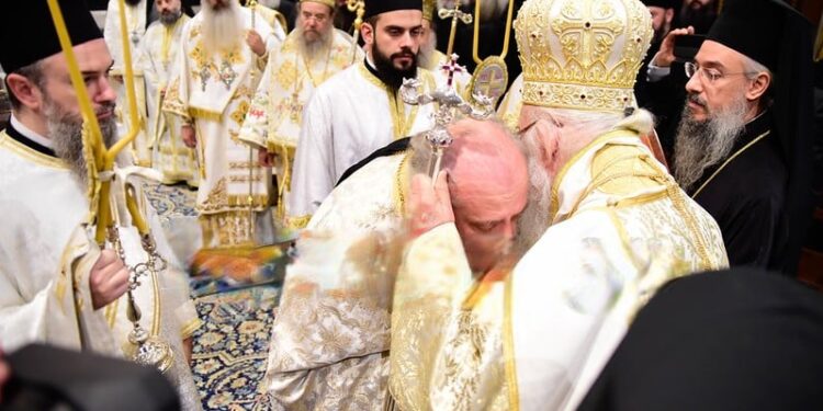 ΑΞΙΟΣ! Η Χειροτονία του νέου Επισκόπου Ταλαντίου Επιφανίου Καραγεώργου(ΦΩΤΟ)