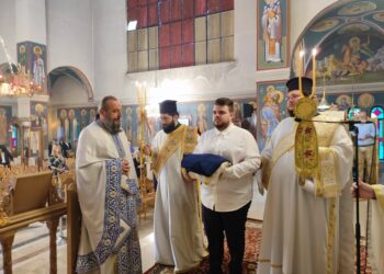 Καινούργιο:  Ο Μητροπολίτης χειροθέτησε Αναγνώστη τον φοιτητή,  Αθανάσιο Αγγελή