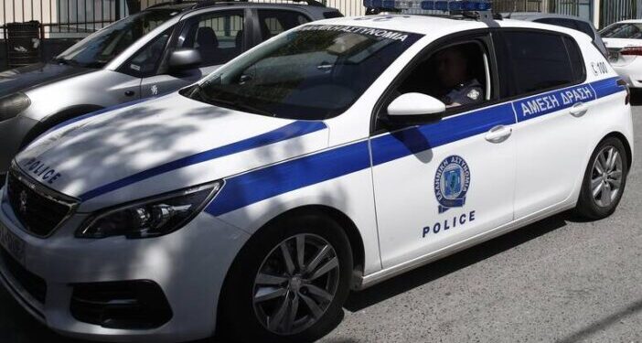 Oι γροθιές… έπεφταν βροχή σε καφενείο με τρεις τραυματίες