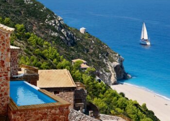 1 στα 8 εξοχικά στην Ελλάδα αγοράστηκαν από ομογενείς