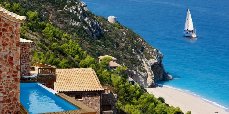 1 στα 8 εξοχικά στην Ελλάδα αγοράστηκαν από ομογενείς