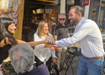 Στο εμπορικό κέντρο της Πάτρας ο Νεκτάριος Φαρμάκης