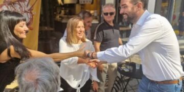 Στο εμπορικό κέντρο της Πάτρας ο Νεκτάριος Φαρμάκης