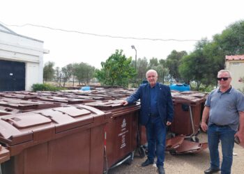 Άλμα στην καθαριότητα κάνει ο Δήμος Μεσολογγίου/Ξεκίνησε η τοποθέτηση των καφέ κάδων
