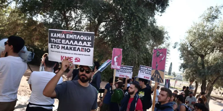 28 Οκτωβρίου 2023: Διαμαρτυρία για την Παλαιστίνη στην παρέλαση στην Αθήνα