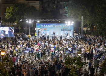 Μεγαλειώδης συγκέντρωση Πιστιόλα στην κεντρική πλατεία Αγρινίου! «Η μεγάλη νίκη που έρχεται είναι δικό σας επίτευγμα»