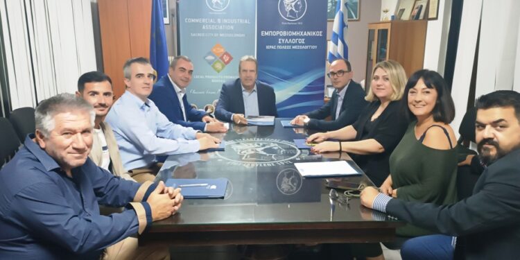 Με τον πρόεδρο της ΕΣΕΕ, Γιώργο Καρανίκα είχε συνάντηση η διοίκηση του Εμποροβιομηχανικού Συλλόγου Μεσολογγίου
