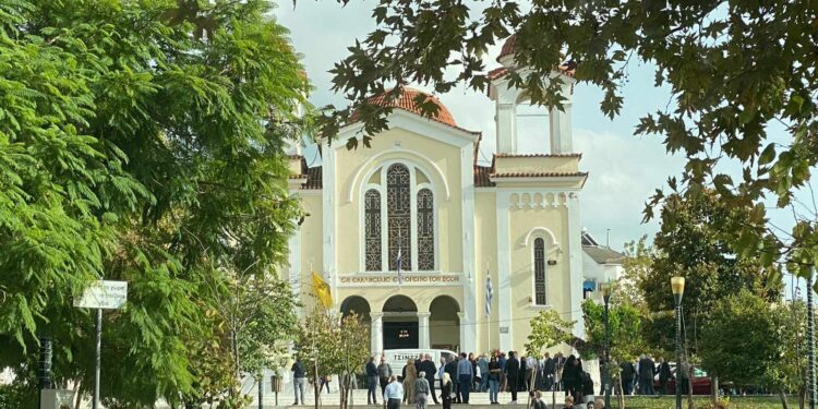 Αγρίνιο:Στερνό “αντίο” στον Θανάση Παπαπάνο – Θλίψη στην κηδεία του