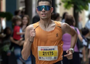 Μαραθώνιος Αθήνας: 2ος στα 5 χλμ. ο Αγρινιώτης Γιώργος Κύρτσης 