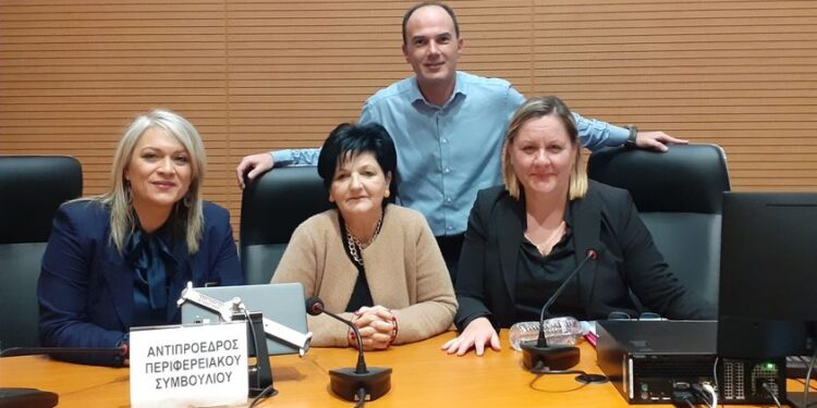 Χωρίζουν οι δρόμοι τους…..