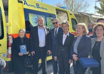Γιαγιά δώρισε ασθενοφόρο στο ΕΚΑΒ Μεσολογγίου/Το αγόρασε με το υστέρημα της μετά από πολλές δεκαετίες εργασίας