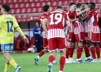 Γονάτισε τον Παναιτωλικό ο Ολυμπιακός. Οι Πειραιώτες επικράτησαν 3-1 με ανατροπή στο παγωμένο -λόγω τιμωρίας «Γ. Καραϊσκάκης» και μάρσαραν για τον «τελικό» με τη Φράιμπουργκ