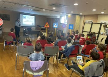 Τα νηπιαγωγεία 14ο Αγρινίου και Στράτου παρακολούθησαν μαθήματα κυκλοφοριακής αγωγής