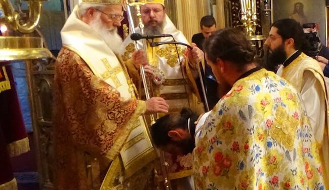Σε κλίμα συγκίνησης η χειροτονία του π. Κωνσταντίνου στην Αμφιλοχία