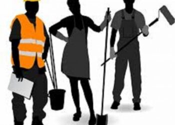 Αγρίνιο/ζητείται εργάτης και γυναίκα για καθαριότητα