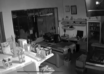 Μπαράζ κλοπών στο Μενίδι Αιτωλ/νίας-Κάμερα έπιασε του διαρρήκτες (βίντεο)