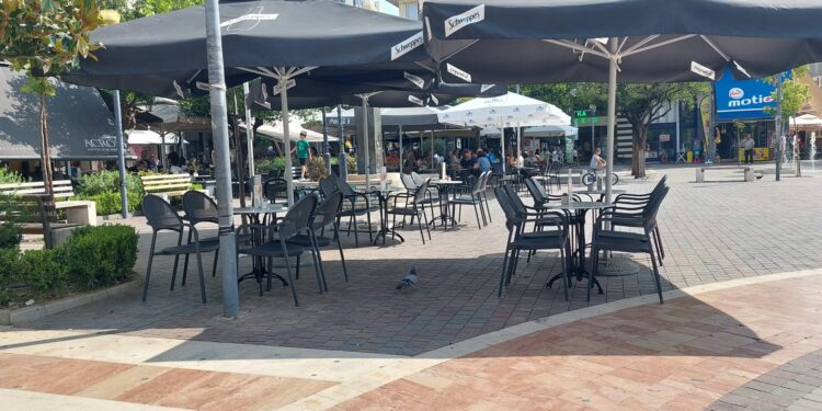 Αγρίνιο/ Έγραψαν επαγγελματία πως είχε περισσότερα τραπεζοκαθισματα/Τι καταγγέλλει ο Γ.Λεχουρίτης