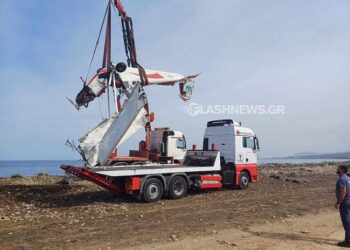 Χανιά: Ξεβράστηκε στην ακτή το μοιραίο αεροσκάφος που έπεσε στο Μάλεμε