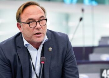 Την αποχώρησή του από την ευρωομάδα του ΣΥΡΙΖΑ ανακοίνωσε ο ευρωβουλευτής Πέτρος Κόκκαλης/ανακοίνωση νέου κόμματος