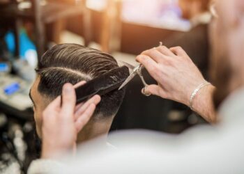 Το νέο Δ.Σ της Ένωσης Κουρέων Κομμωτών Ναυπάκτου