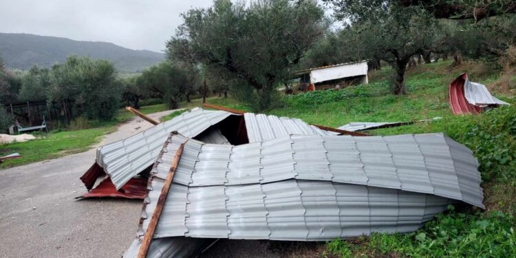 Σφοδρή κακοκαιρία στη Δυτική Ελλάδα – Τα πρώτα προβλήματα