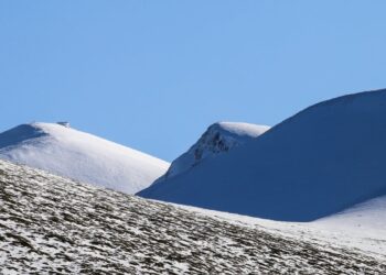 Τα πρώτα χιόνια έπεσαν στον Όλυμπο