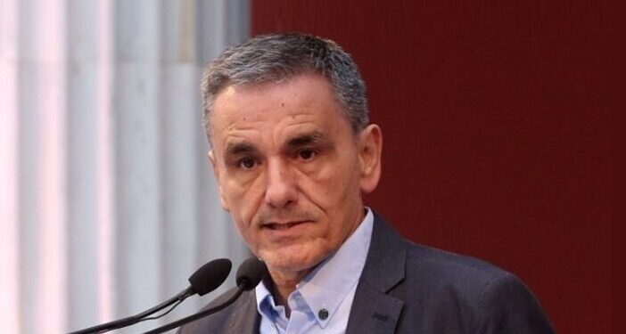 Προαναγγελία αποχώρησης από Τσακαλώτο: «Δεν μπορεί να υπάρξει πια περηφάνεια σε αυτό το κόμμα»