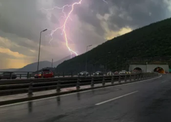 Έχει διακοπεί η κυκλοφορία στην παλαιά και στη Ν.Ε Πατρών-Αθηνών λόγω κακοκαιρία/Τα σημεία