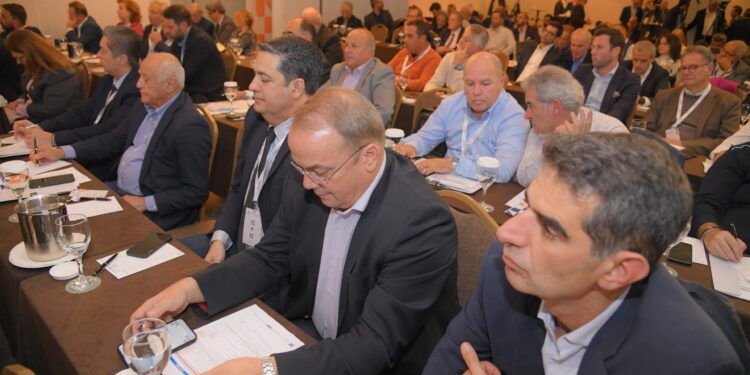 Ενημερωτική διημερίδα της ΚΕΔΕ για τους νεοεκλεγέντες και επανεκλεγέντες δημάρχους νησιωτικών δήμων/Στα Ιωάννινα για τη Δυτική Ελλάδα