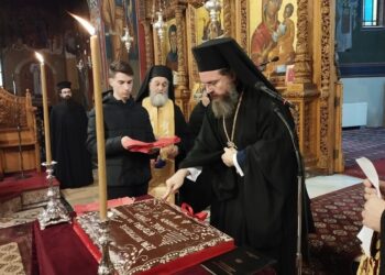 Η κοπή της Βασιλόπιτας της Μητρόπολης σε Αγρίνιο και Μεσολόγγι