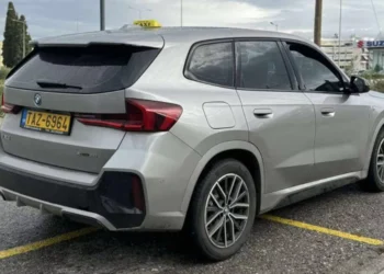 Το πρώτο ηλεκτρικό ταξί του Αγρινίου είναι μία BMW iX1