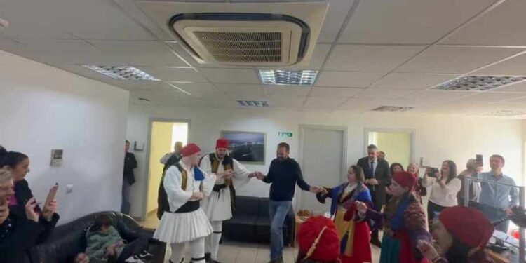 Λεβέντικα χόρεψε ο Νεκτάριος Φαρμάκης !