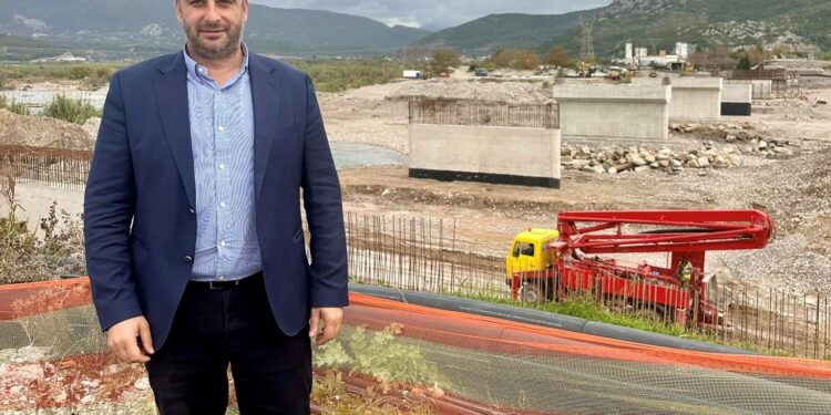 Σε λίγους μήνες η νέα γέφυρα Ευήνου θα παραδοθεί στους πολίτες