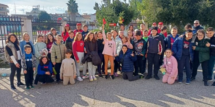 ΕΟΕΔ Μεσολογγίου και μαθητές έφτιαξαν το δέντρο των ευχών