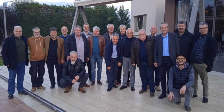 Συνάντηση αποφοίτων 1980 του 1ου Λυκείου Αγρινίου!