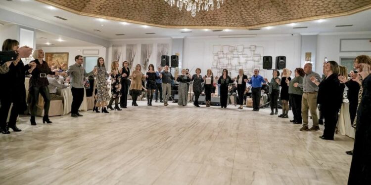 ΓΕ Αγρινίου: Λαμπρή η μουσικοχορευτική βραδιά του Λαογραφικού Ομίλου