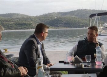 Αστακιώτισσα είπε τον πόνο της στον Κασσελάκη: “Στο σουπερμάρκετ, κάθε μέρα και άλλη τιμή”