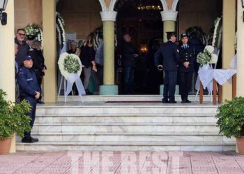 Πάτρα/Με βαθιά θλίψη και οδύνη το τελευταίο «αντίο» στον 29χρονο αστυνομικό Χρήστο Κουρουνιώτη