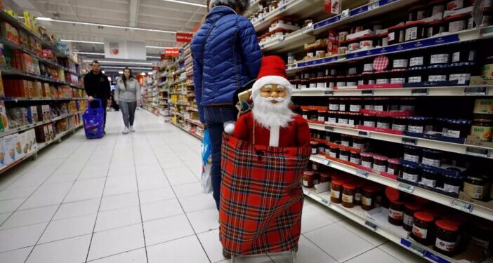 «Καλάθι των Χριστουγέννων»: Οι οκτώ κατηγορίες τροφίμων που θα περιλαμβάνει