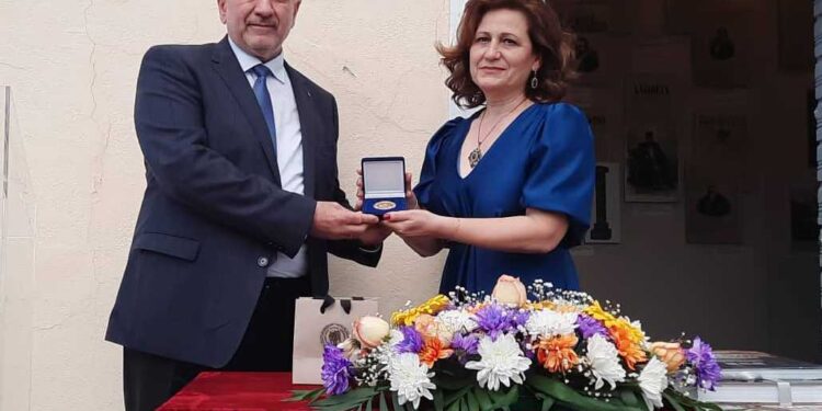 Συγχαρητήρια  επιστολή Κώστα Λύρου στην Ολ. Βικάτου