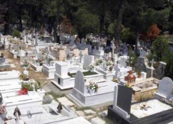 Αιτωλοακαρνανία: Περίεργα ευρήματα σε νεκροταφείο παραπέμπουν σε τελετές μαύρης μαγείας!!