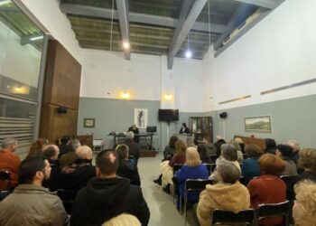 Δύο αυτοτελή παραμύθια παρουσίασε στην Παλαιά Δημοτική Αγορά Αγρινίου ο Παντελής Φλωρόπουλος