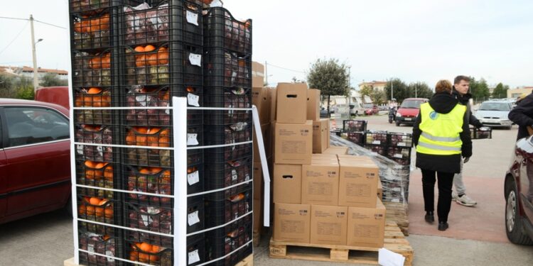 Περιφέρεια/Διανομή Τροφίμων & Είδη Βασικής Υλικής Συνδρομής για τον Δεκέμβριο στους ωφελούμενους του Δήμου Αγρινίου